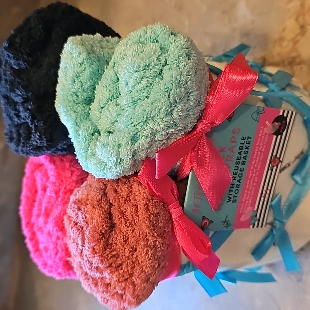 Betsey Johnson Hair Wraps/Towels 4-Pack